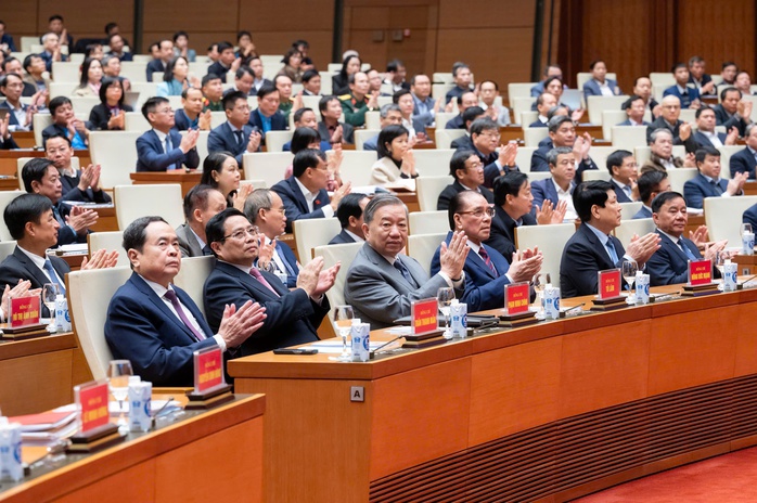 Tổng Bí thư Tô Lâm: Ưu tiên ngân sách cho khoa học, công nghệ để "xứng tầm là quốc sách đột phá"- Ảnh 3. Tổng Bí thư Tô Lâm: Ưu tiên ngân sách cho khoa học, công nghệ để "xứng tầm là quốc sách đột phá"- Ảnh 3.