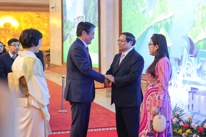 Thủ tướng và Phu nhân chủ trì chiêu đãi các Đại sứ, Trưởng đại diện tổ chức quốc tế- Ảnh 5. Thủ tướng và Phu nhân chủ trì chiêu đãi các Đại sứ, Trưởng đại diện tổ chức quốc tế- Ảnh 5.