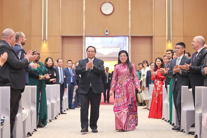 Thủ tướng và Phu nhân chủ trì chiêu đãi các Đại sứ, Trưởng đại diện tổ chức quốc tế- Ảnh 1. Thủ tướng và Phu nhân chủ trì chiêu đãi các Đại sứ, Trưởng đại diện tổ chức quốc tế- Ảnh 1.