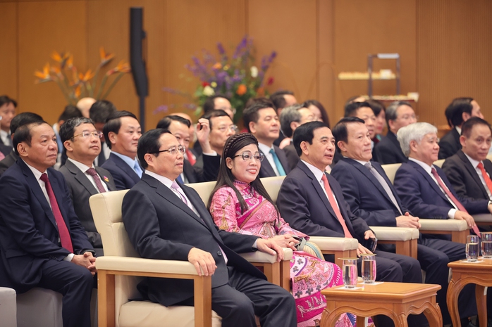Thủ tướng và Phu nhân chủ trì chiêu đãi các Đại sứ, Trưởng đại diện tổ chức quốc tế- Ảnh 6. Thủ tướng và Phu nhân chủ trì chiêu đãi các Đại sứ, Trưởng đại diện tổ chức quốc tế- Ảnh 6.