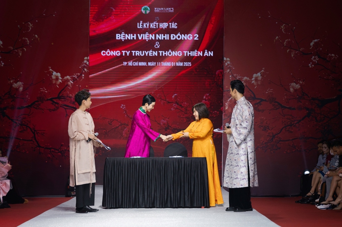 Siêu mẫu Xuân Lan không ngại "xin tiền" góp phần cứu chữa cho bệnh nhi khó khăn- Ảnh 3. Siêu mẫu Xuân Lan không ngại "xin tiền" góp phần cứu chữa cho bệnh nhi khó khăn- Ảnh 3.
