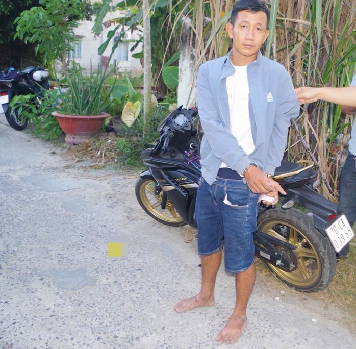 Công an phát hiện biểu hiện đáng nghi của nam thanh niên ở huyện Bến Cầu- Ảnh 1. Công an phát hiện biểu hiện đáng nghi của nam thanh niên ở huyện Bến Cầu- Ảnh 1.