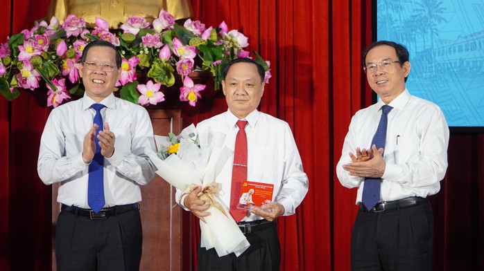 TP HCM biểu dương 186 bí thư chi bộ khu phố, ấp tiêu biểu- Ảnh 1. TP HCM biểu dương 186 bí thư chi bộ khu phố, ấp tiêu biểu- Ảnh 1.