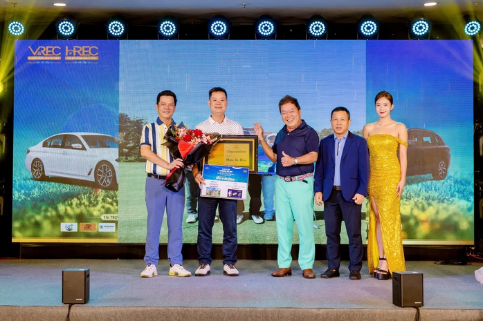 Gây quỹ hơn 1 tỉ đồng xây cầu từ thiện từ Giải Golf Vrec & Hrec Presidents Cup 2025- Ảnh 2. Gây quỹ hơn 1 tỉ đồng xây cầu từ thiện từ Giải Golf Vrec & Hrec Presidents Cup 2025- Ảnh 2.
