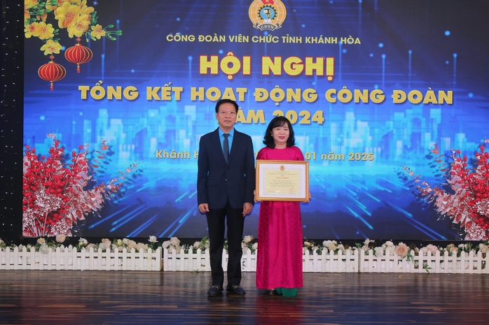 Công đoàn Viên chức Khánh Hòa tổ chức tốt các hoạt động chăm lo người lao động - Ảnh 2. Công đoàn Viên chức Khánh Hòa tổ chức tốt các hoạt động chăm lo người lao động - Ảnh 2.