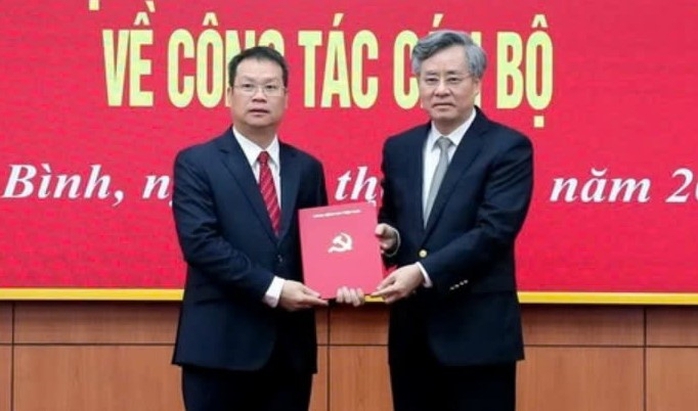 Công bố quyết định của Ban Bí thư về công tác cán bộ- Ảnh 1. Công bố quyết định của Ban Bí thư về công tác cán bộ- Ảnh 1.