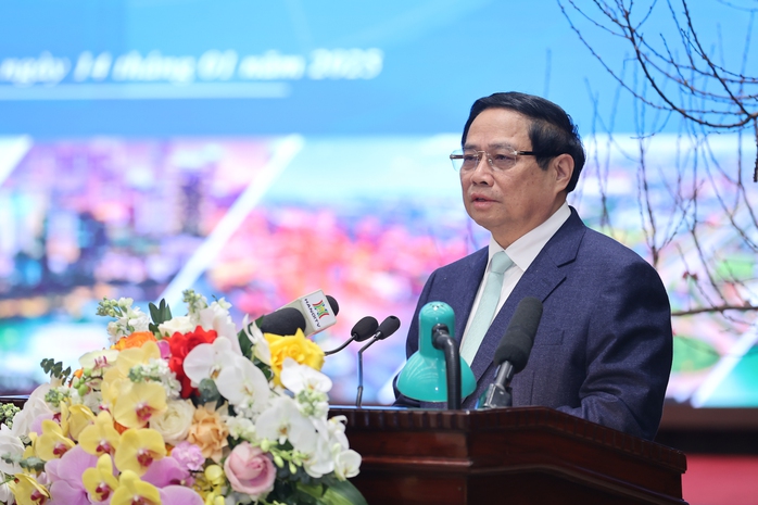 Thủ tướng: Ô nhiễm không khí, ùn tắc giao thông là vấn đề cấp bách tại Hà Nội- Ảnh 1. Thủ tướng: Ô nhiễm không khí, ùn tắc giao thông là vấn đề cấp bách tại Hà Nội- Ảnh 1.