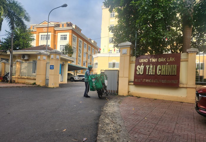 Đề nghị báo cáo vụ chậm chi tiền thưởng cho hàng vạn người- Ảnh 1. Đề nghị báo cáo vụ chậm chi tiền thưởng cho hàng vạn người- Ảnh 1.