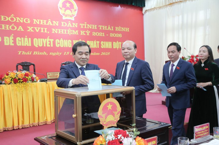 Thái Bình có tân Chủ tịch tỉnh 51 tuổi- Ảnh 1. Thái Bình có tân Chủ tịch tỉnh 51 tuổi- Ảnh 1.