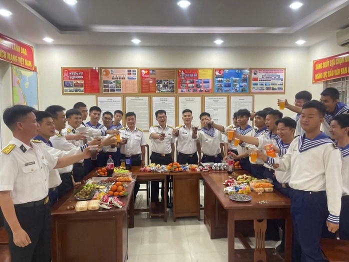 Lắng đọng tình đồng đội trước ngày xuất ngũ- Ảnh 2. Lắng đọng tình đồng đội trước ngày xuất ngũ- Ảnh 2.