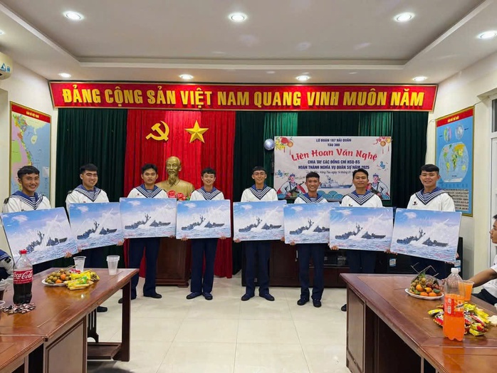 Lắng đọng tình đồng đội trước ngày xuất ngũ- Ảnh 3. Lắng đọng tình đồng đội trước ngày xuất ngũ- Ảnh 3.