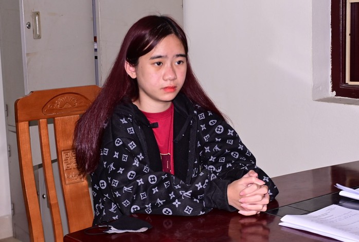 Thông tin mới vụ bé gái 3 tuổi bị cô gái 18 tuổi dẫn đi khỏi trường mầm non- Ảnh 1. Thông tin mới vụ bé gái 3 tuổi bị cô gái 18 tuổi dẫn đi khỏi trường mầm non- Ảnh 1.