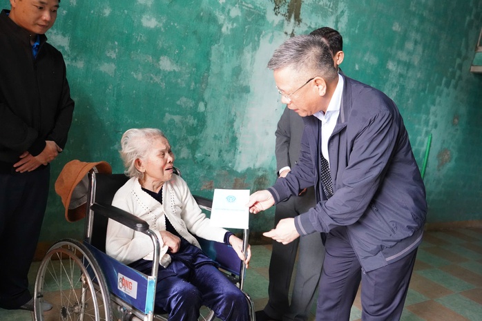 Lãnh đạo BHXH Việt Nam tặng quà Tết tại Quảng Nam- Ảnh 5. Lãnh đạo BHXH Việt Nam tặng quà Tết tại Quảng Nam- Ảnh 5.