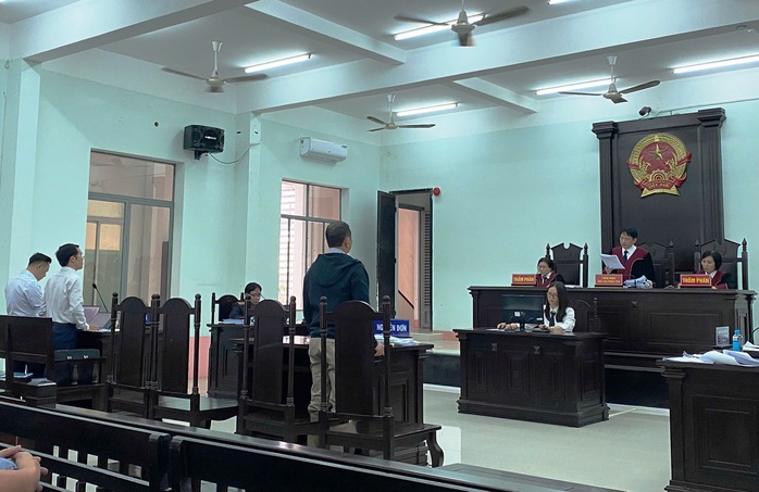 Phúc thẩm vụ Sacombank phải trả số tiền "khủng" cho khách hàng- Ảnh 2. Phúc thẩm vụ Sacombank phải trả số tiền "khủng" cho khách hàng- Ảnh 2.