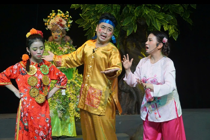 NSND Mỹ Uyên tâm đắc với vở Tết “Cây bút thần” và “Đẹp bất chấp”- Ảnh 1. NSND Mỹ Uyên tâm đắc với vở Tết “Cây bút thần” và “Đẹp bất chấp”- Ảnh 1.