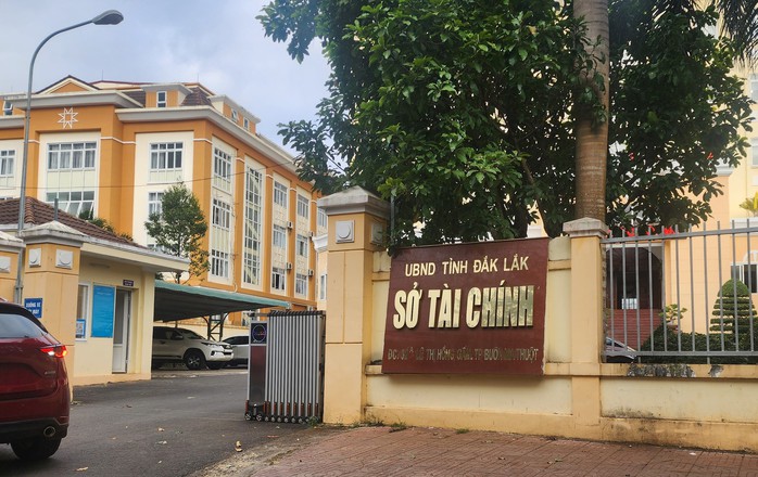 Đắk Lắk: Yêu cầu khẩn trương chi tiền thưởng cho hàng vạn công chức, viên chức - Ảnh 1. Đắk Lắk: Yêu cầu khẩn trương chi tiền thưởng cho hàng vạn công chức, viên chức - Ảnh 1.