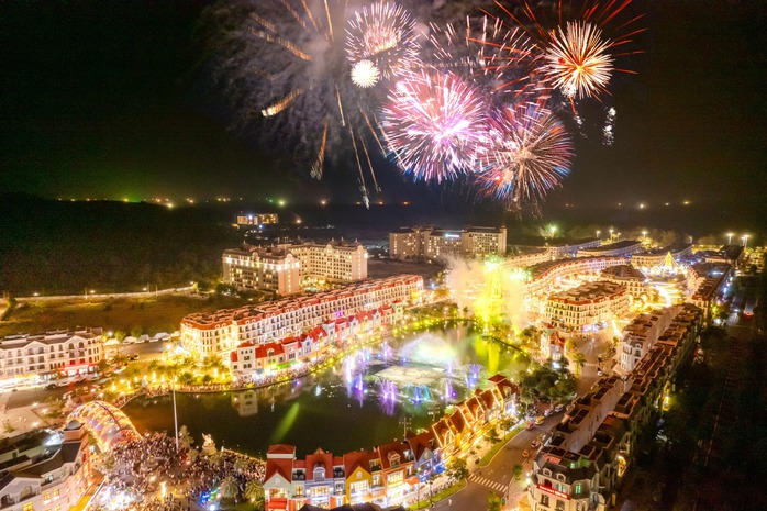 Nhà đầu tư chớp thời cơ sở hữu FestiShop để đón mùa vàng của du lịch Phú Quốc- Ảnh 2. Nhà đầu tư chớp thời cơ sở hữu FestiShop để đón mùa vàng của du lịch Phú Quốc- Ảnh 2.