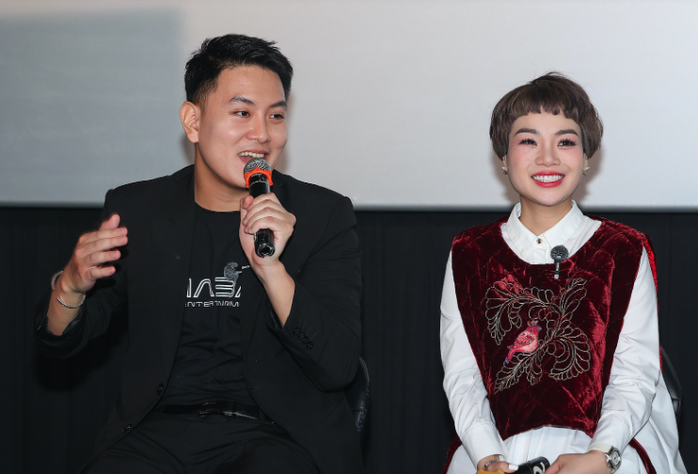 "Chuồn chuồn ớt" Ngọc Khuê bước vào cuộc “Dạo chơi” tốn kém- Ảnh 3. "Chuồn chuồn ớt" Ngọc Khuê bước vào cuộc “Dạo chơi” tốn kém- Ảnh 3.