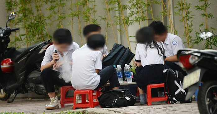 Đề xuất phạt đến 2 triệu đồng khi hút thuốc lá điện tử- Ảnh 1. Đề xuất phạt đến 2 triệu đồng khi hút thuốc lá điện tử- Ảnh 1.