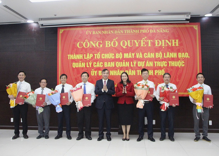 Hai giám đốc ban quản lý dự án ở Đà Nẵng nghỉ hưu trước tuổi- Ảnh 2. Hai giám đốc ban quản lý dự án ở Đà Nẵng nghỉ hưu trước tuổi- Ảnh 2.