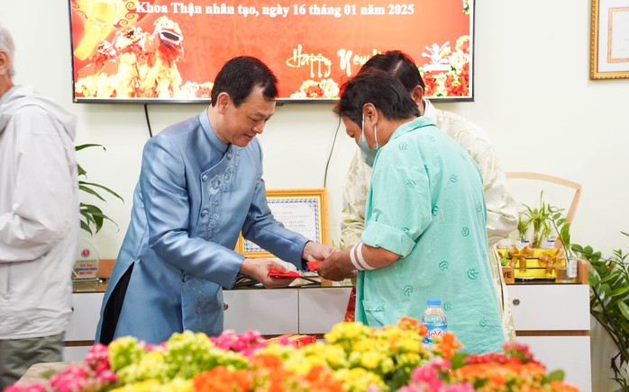 Có một đường hoa đẹp bên trong Bệnh viện Chợ Rẫy- Ảnh 10. Có một đường hoa đẹp bên trong Bệnh viện Chợ Rẫy- Ảnh 10.