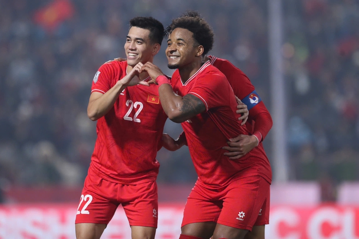 Nguyễn Xuân Son, Nguyễn Tiến Linh vào đội hình tiêu biểu ASEAN Cup 2024- Ảnh 1. Nguyễn Xuân Son, Nguyễn Tiến Linh vào đội hình tiêu biểu ASEAN Cup 2024- Ảnh 1.