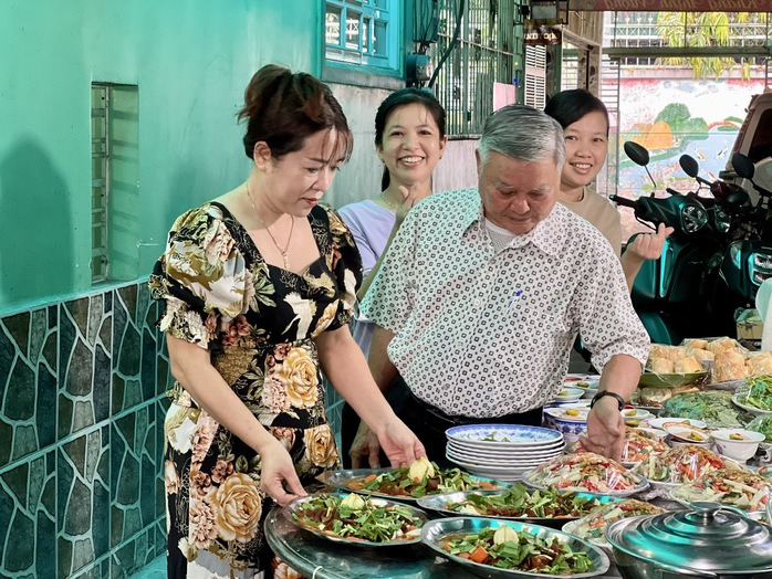 Những công việc thời vụ Tết giúp người lao động tăng thu nhập- Ảnh 3. Những công việc thời vụ Tết giúp người lao động tăng thu nhập- Ảnh 3.