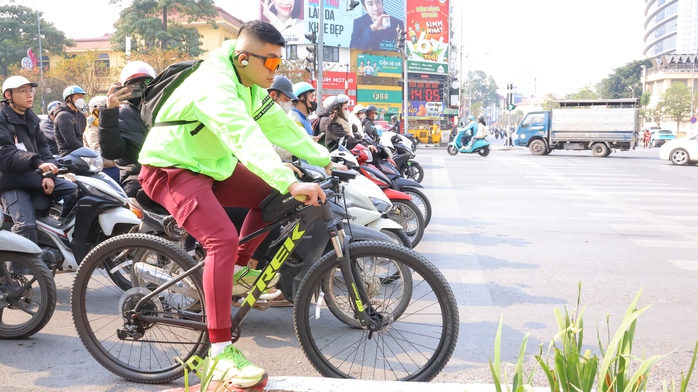 Chính phủ yêu cầu ngăn chặn ùn tắc, tai nạn giao thông dịp Tết Nguyên đán- Ảnh 1. Chính phủ yêu cầu ngăn chặn ùn tắc, tai nạn giao thông dịp Tết Nguyên đán- Ảnh 1.
