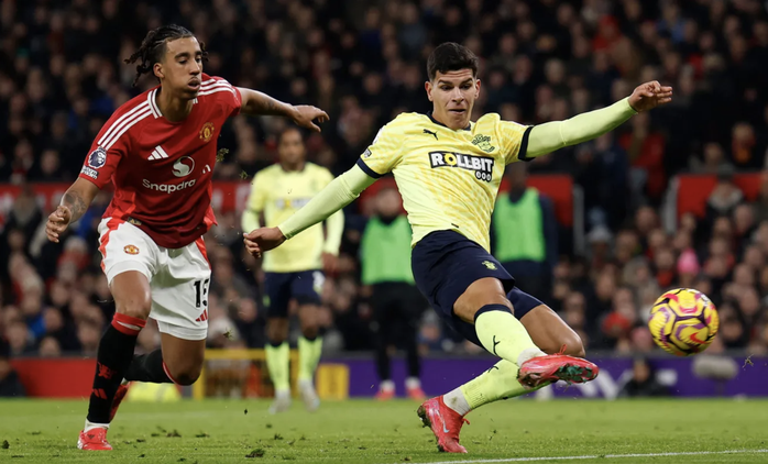 Amad Diallo lập hat-trick trong 12 phút, Man United ngược dòng hạ Southampton- Ảnh 1. Amad Diallo lập hat-trick trong 12 phút, Man United ngược dòng hạ Southampton- Ảnh 1.