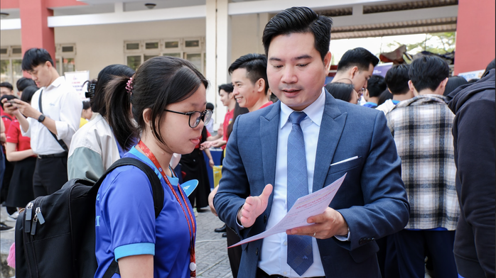 Thêm trường ĐH tại TP HCM công bố thông tin tuyển sinh 2025- Ảnh 1. Thêm trường ĐH tại TP HCM công bố thông tin tuyển sinh 2025- Ảnh 1.