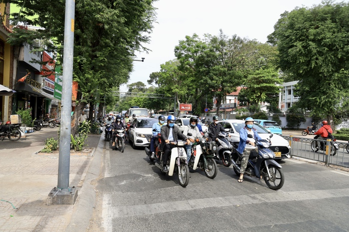 "Bắt bệnh" giao thông TP HCM- Ảnh 1. "Bắt bệnh" giao thông TP HCM- Ảnh 1.