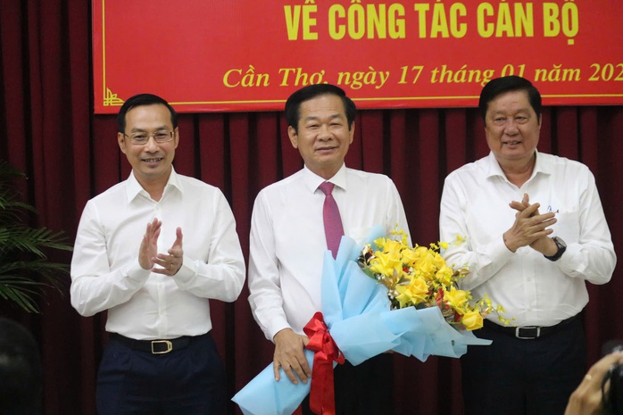 Bí thư Tỉnh uỷ Kiên Giang được điều động làm Bí thư Thành uỷ Cần Thơ- Ảnh 4. Bí thư Tỉnh uỷ Kiên Giang được điều động làm Bí thư Thành uỷ Cần Thơ- Ảnh 4.