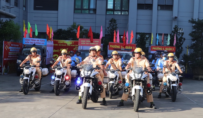 Chủ tịch UBND quận 3 chỉ đạo xử lý vi phạm giao thông "không có vùng cấm, không có ngoại lệ"- Ảnh 2. Chủ tịch UBND quận 3 chỉ đạo xử lý vi phạm giao thông "không có vùng cấm, không có ngoại lệ"- Ảnh 2.