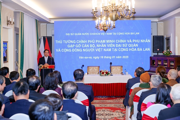 Đưa cộng đồng người Việt thành dân tộc thiểu số tại Ba Lan- Ảnh 6. Đưa cộng đồng người Việt thành dân tộc thiểu số tại Ba Lan- Ảnh 6.