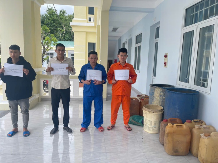 Triệt phá nhóm trộm trên Quốc lộ 1 qua Khánh Hòa- Ảnh 1. Triệt phá nhóm trộm trên Quốc lộ 1 qua Khánh Hòa- Ảnh 1.