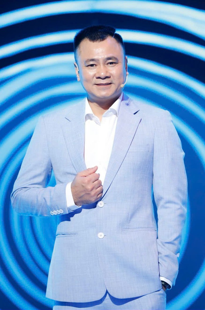 NSND Tự Long: Hết mình vì nghệ thuật- Ảnh 1. NSND Tự Long: Hết mình vì nghệ thuật- Ảnh 1.