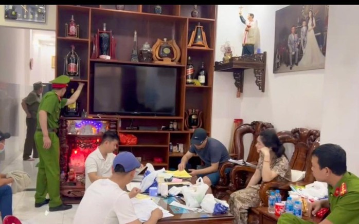 Triệt phá đường dây cá độ bóng đá hơn 200 tỉ đồng mỗi tháng- Ảnh 3. Triệt phá đường dây cá độ bóng đá hơn 200 tỉ đồng mỗi tháng- Ảnh 3.