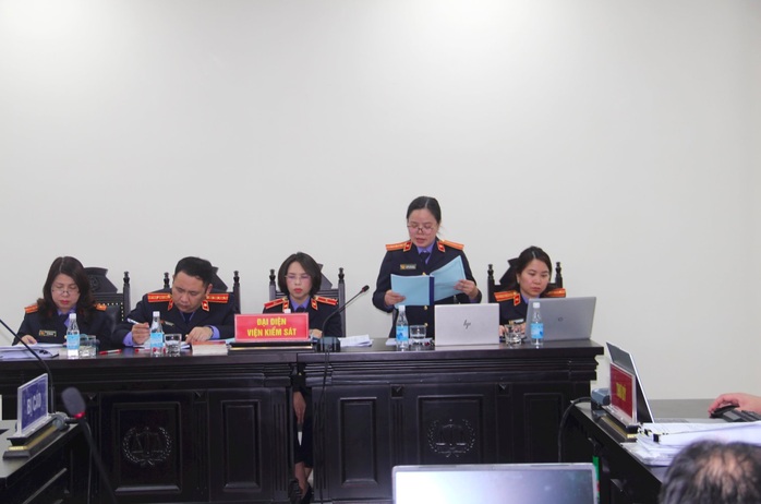 Gây thất thoát 308 tỉ đồng, cựu Chủ tịch UBND tỉnh Bình Thuận bị đề nghị 6-7 năm tù- Ảnh 2. Gây thất thoát 308 tỉ đồng, cựu Chủ tịch UBND tỉnh Bình Thuận bị đề nghị 6-7 năm tù- Ảnh 2.