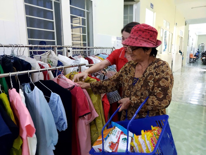Góp Tết cho học sinh nghèo- Ảnh 1. Góp Tết cho học sinh nghèo- Ảnh 1.