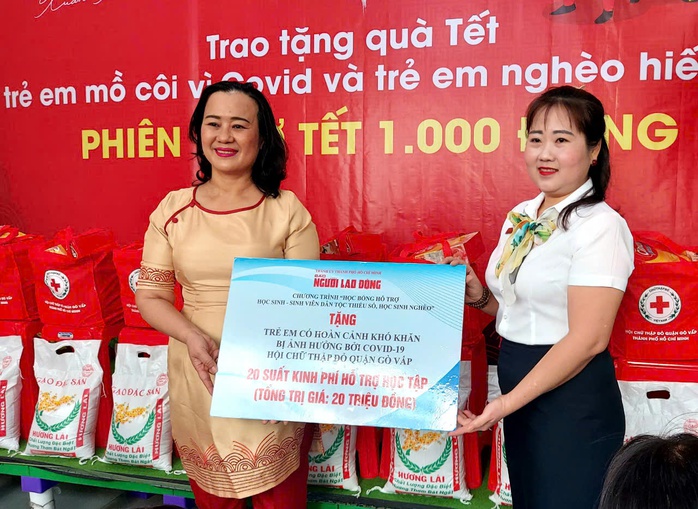 Góp Tết cho học sinh nghèo- Ảnh 2. Góp Tết cho học sinh nghèo- Ảnh 2.