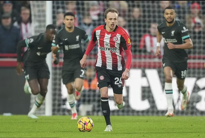Liverpool bùng nổ phút bù giờ, Arsenal đánh rơi chiến thắng tiếc nuối- Ảnh 1.
