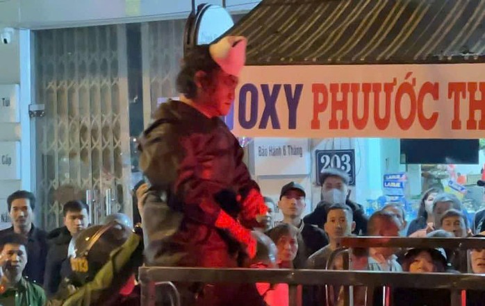 Bắt giữ nghi phạm đâm nhiều người trọng thương ở Đà Nẵng- Ảnh 2. Bắt giữ nghi phạm đâm nhiều người trọng thương ở Đà Nẵng- Ảnh 2.