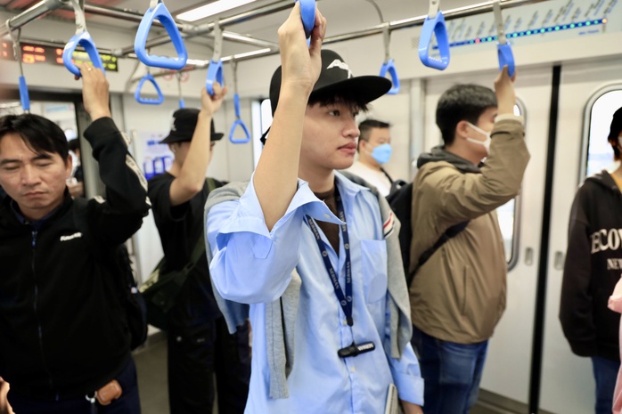 Metro số 1 chạy suốt đêm giao thừa, linh hoạt hành trình Tết Ất Tỵ- Ảnh 1. Metro số 1 chạy suốt đêm giao thừa, linh hoạt hành trình Tết Ất Tỵ- Ảnh 1.