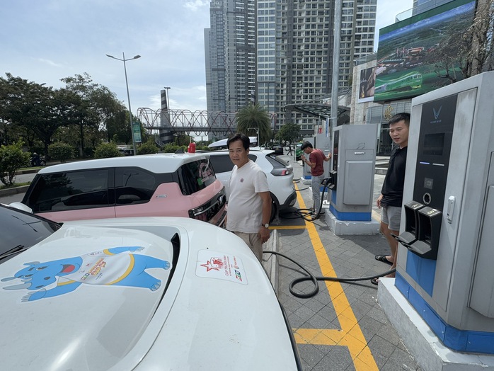 Trạm sạc xe điện của hãng xe VinFast tại quận Bình Thạnh, TP HCMẢnh: NGUYỄN HẢI Trạm sạc xe điện của hãng xe VinFast tại quận Bình Thạnh, TP HCMẢnh: NGUYỄN HẢI
