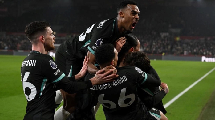 Liverpool khuynh đảo Giải Ngoại hạng Anh- Ảnh 1. Liverpool khuynh đảo Giải Ngoại hạng Anh- Ảnh 1.