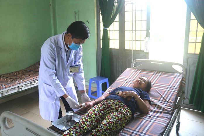 VIDEO: “Rùng mình” xem lấy nọc độc rắn- Ảnh 10. VIDEO: “Rùng mình” xem lấy nọc độc rắn- Ảnh 10.