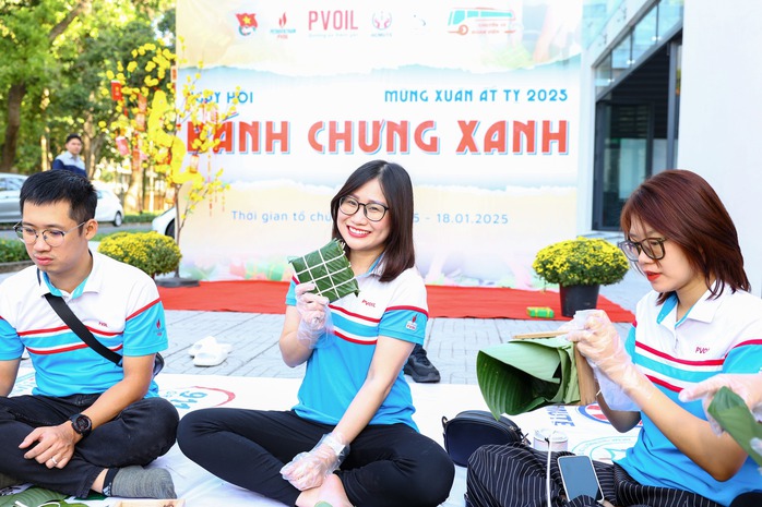 Sinh viên được “bao trọn gói” trên đường về quê đón Tết- Ảnh 5. Sinh viên được “bao trọn gói” trên đường về quê đón Tết- Ảnh 5.