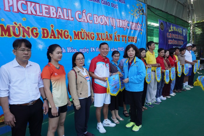 Sôi nổi giải Pickleball Công đoàn giáo dục Khánh Hoà- Ảnh 1. Sôi nổi giải Pickleball Công đoàn giáo dục Khánh Hoà- Ảnh 1.