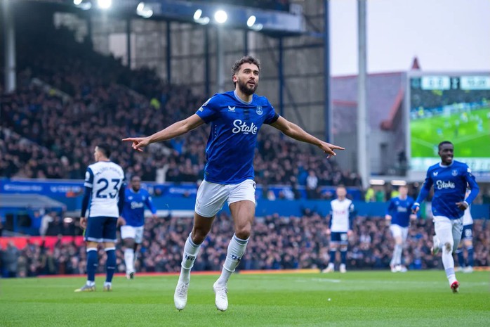 Đại gia sa lầy, thất vọng với Man United và Tottenham- Ảnh 6. Đại gia sa lầy, thất vọng với Man United và Tottenham- Ảnh 6.