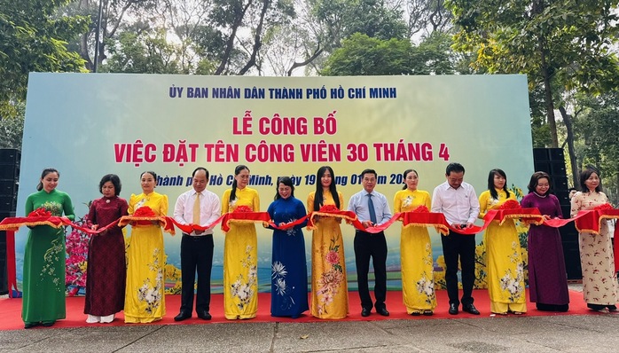 Công viên trước Hội trường Thống Nhất mang tên mới nhưng lại rất quen- Ảnh 1. Công viên trước Hội trường Thống Nhất mang tên mới nhưng lại rất quen- Ảnh 1.